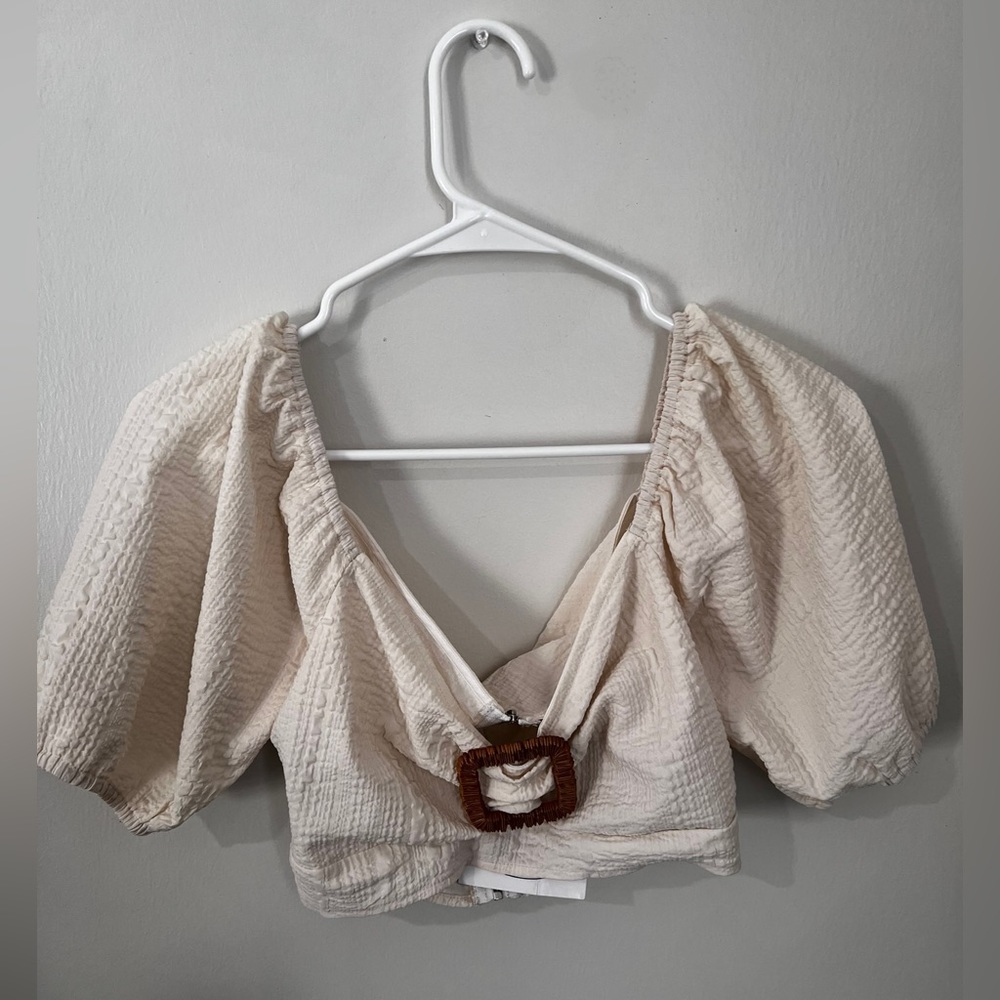 CIDER Brown Buckle Short Sleeve Crop Top